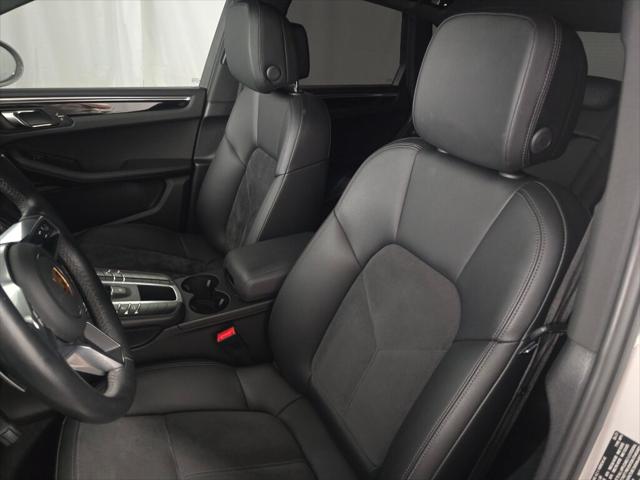 2021 Porsche Macan Unknown