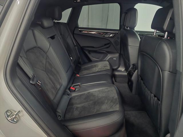 2021 Porsche Macan Unknown