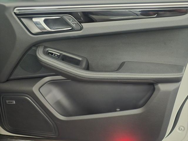 2021 Porsche Macan Unknown