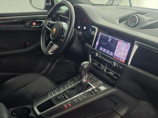 2021 Porsche Macan Unknown