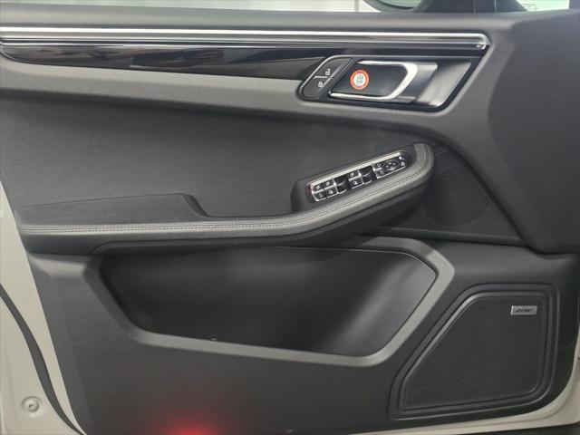2021 Porsche Macan Unknown