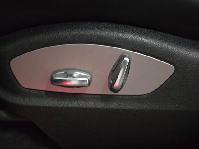 2021 Porsche Macan Unknown