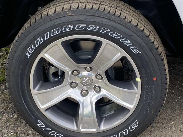 2026 RAM Ram 1500 RAM 1500 EXPRESS CREW CAB 4X4 64 BOX