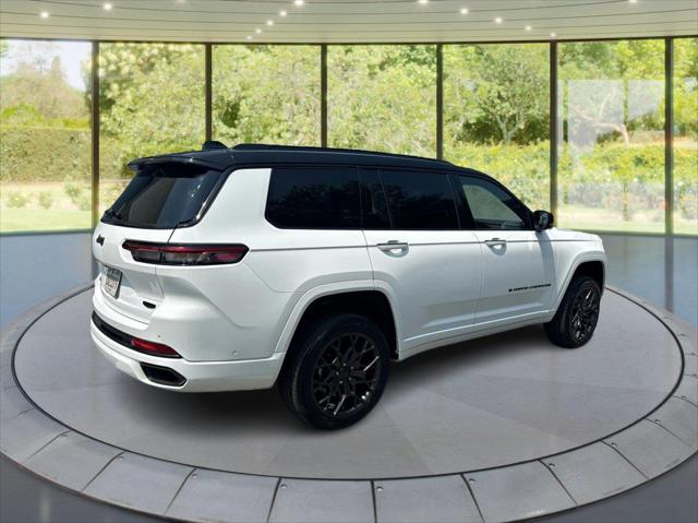 2023 Jeep Grand Cherokee L Summit 4x4 2023 Jeep Grand Cherokee L Summit 4x4