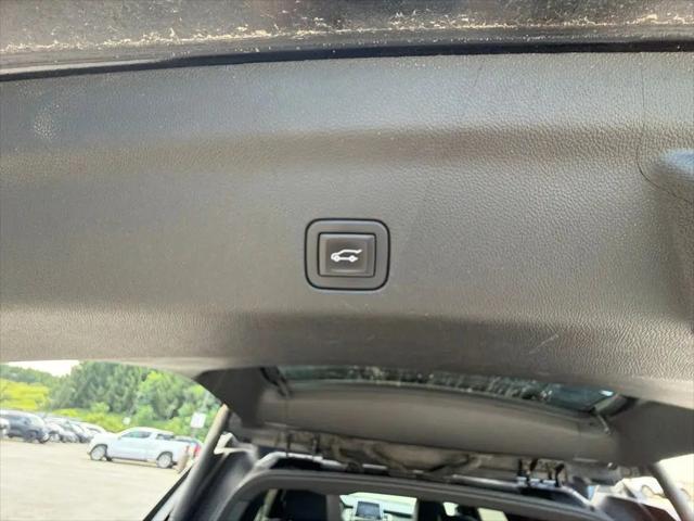 2024 GMC Yukon 4WD SLT