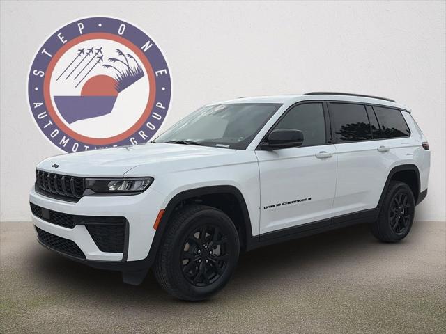 2026 Jeep Grand Cherokee L GRAND CHEROKEE L LAREDO ALTITUDE 4X2