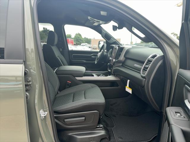 2026 Ram 1500 Big Horn Crew Cab 4x4 57 Box