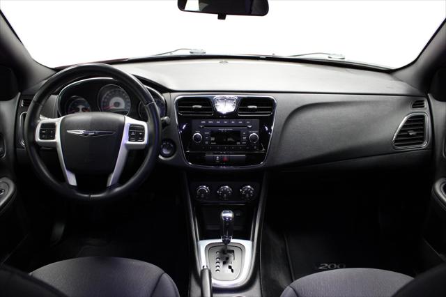 2013 Chrysler 200 Touring
