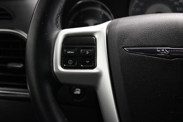 2013 Chrysler 200 Touring