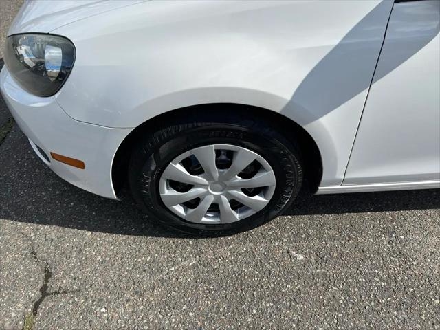 2012 Volkswagen Golf 2.5L 4-Door