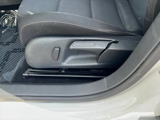 2012 Volkswagen Golf 2.5L 4-Door