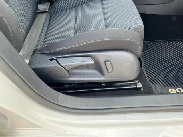 2012 Volkswagen Golf 2.5L 4-Door