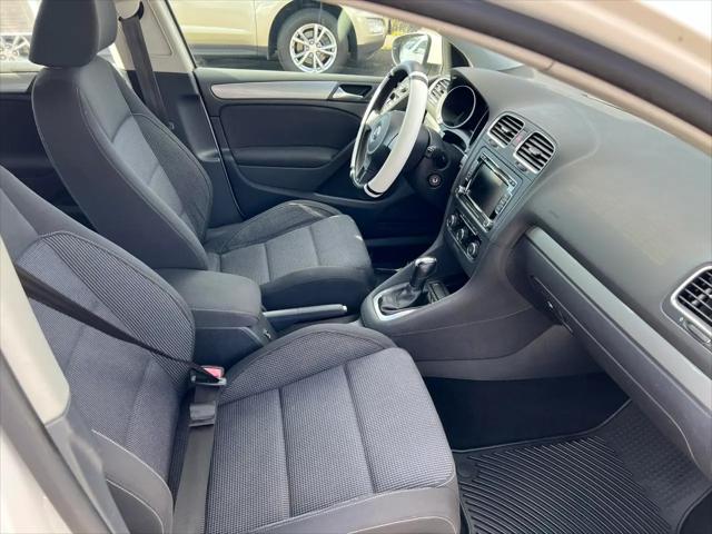 2012 Volkswagen Golf 2.5L 4-Door