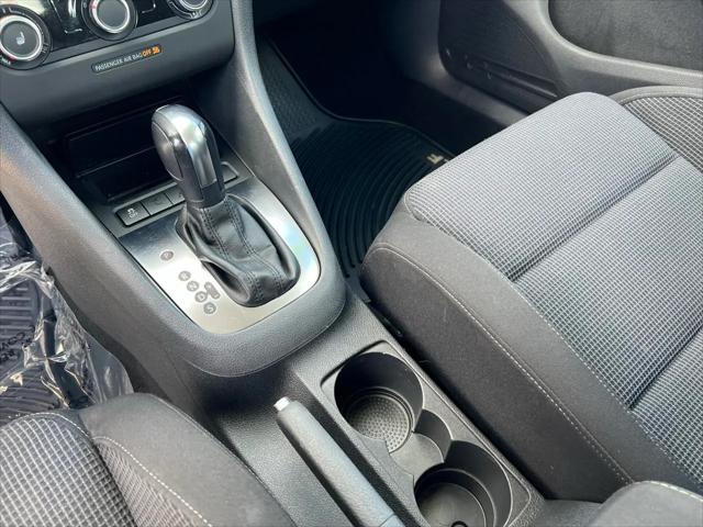 2012 Volkswagen Golf 2.5L 4-Door
