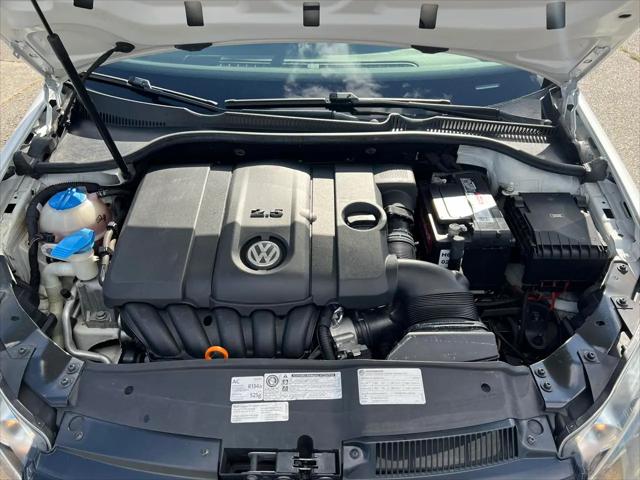 2012 Volkswagen Golf 2.5L 4-Door