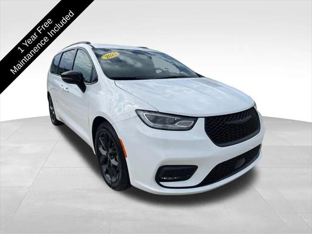 2025 Chrysler Pacifica Limited for sale in Westfield, IN