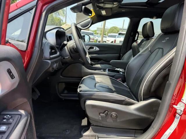 2025 Chrysler Pacifica Limited