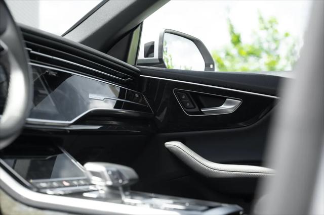 2025 Audi Q8 Premium Plus 55 TFSI quattro
