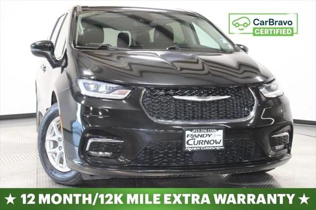 2023 Chrysler Pacifica Touring L for sale in Kansas City, KS