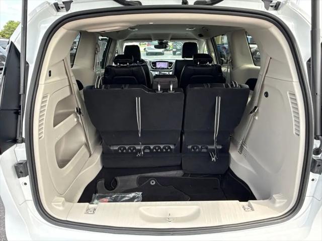 2023 Chrysler Pacifica Touring L AWD