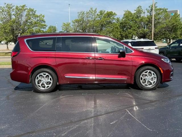 2023 Chrysler Pacifica Limited AWD