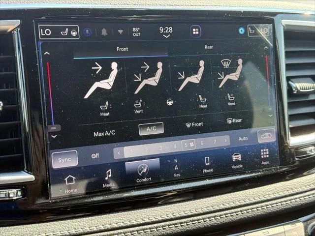 2023 Chrysler Pacifica Limited AWD