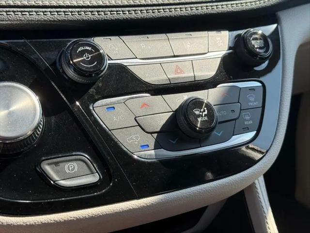 2023 Chrysler Pacifica Limited AWD