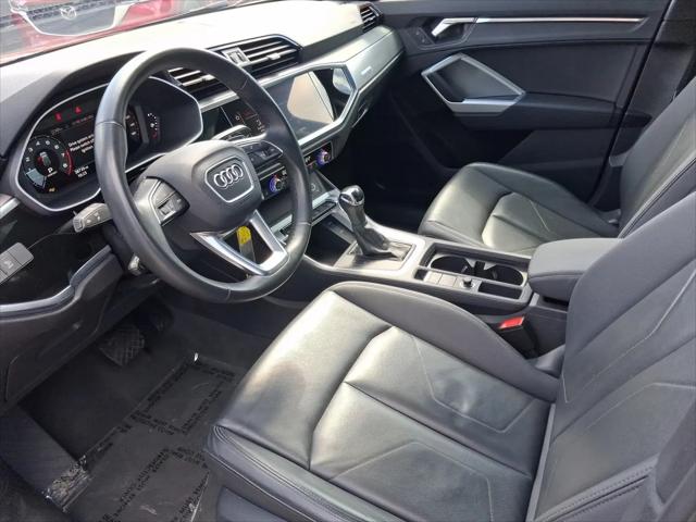 2025 Audi Q3 Premium 45 TFSI S line quattro Tiptronic