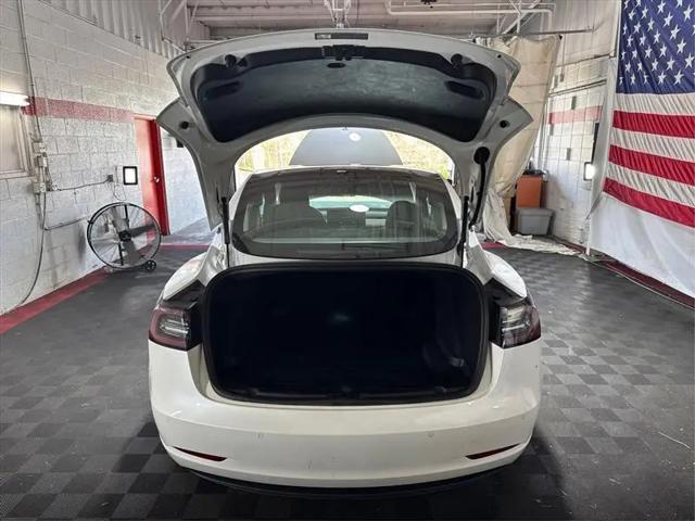 2019 Tesla Model 3 Mid Range