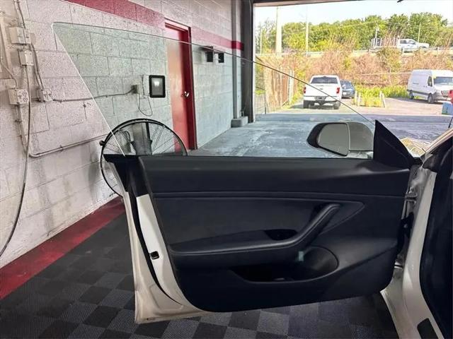 2019 Tesla Model 3 Mid Range