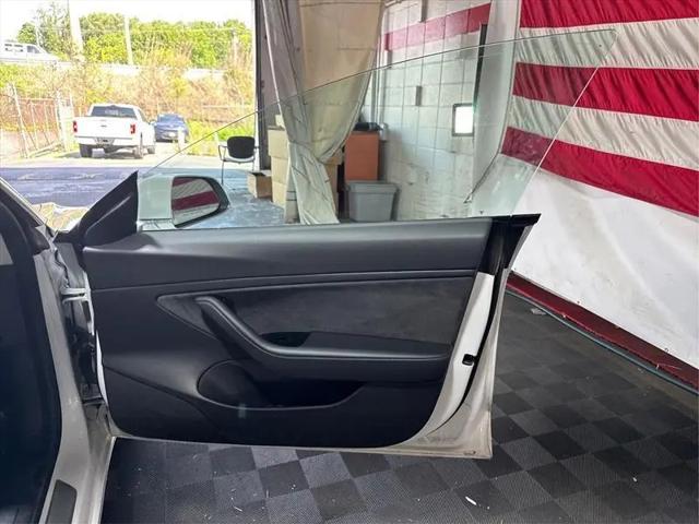 2019 Tesla Model 3 Mid Range