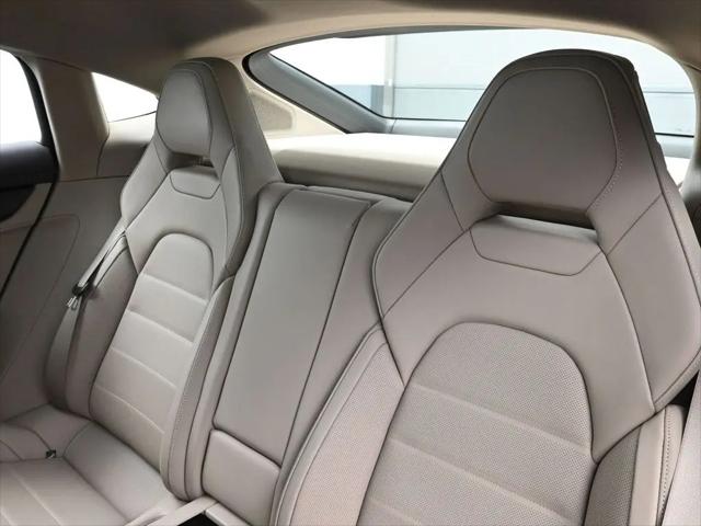 2026 Porsche Panamera 4