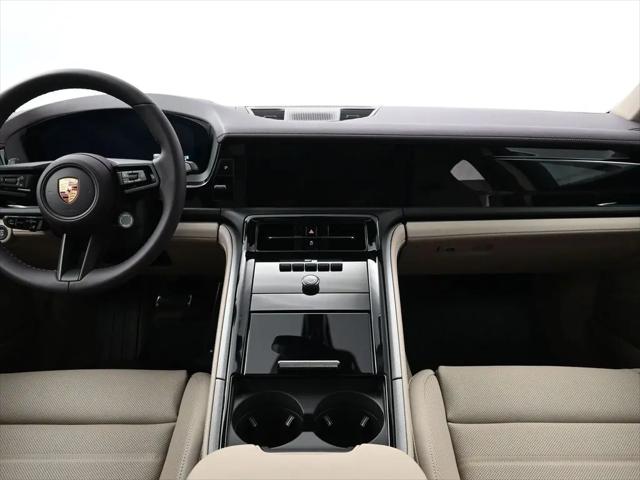2026 Porsche Panamera 4