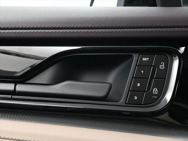 2026 Porsche Panamera 4