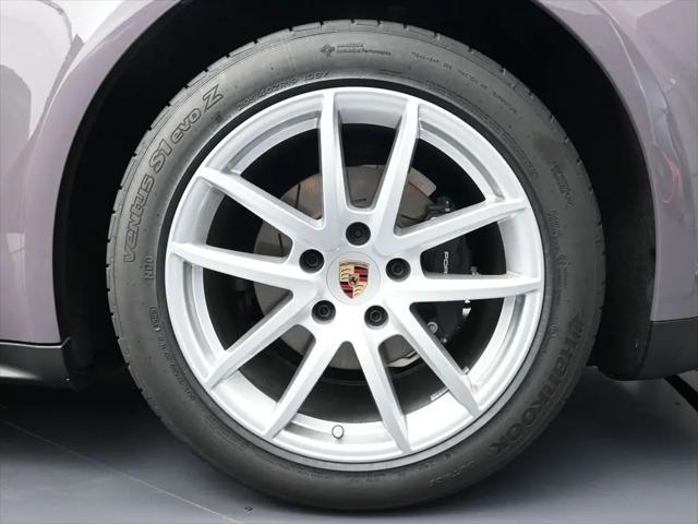2026 Porsche Panamera 4