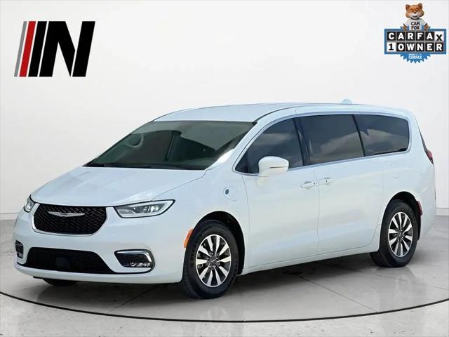 2022 Chrysler Pacifica Hybrid Touring L for sale in Noblesville, IN