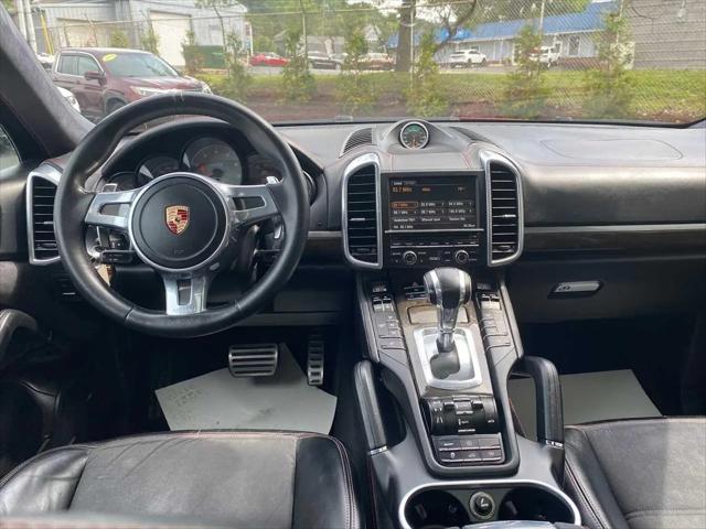 2013 Porsche Cayenne GTS
