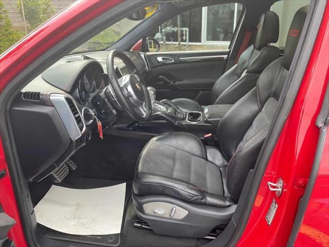 2013 Porsche Cayenne GTS