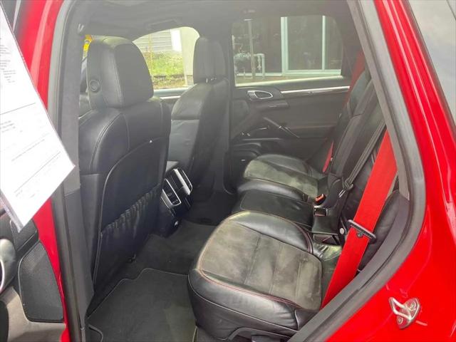 2013 Porsche Cayenne GTS