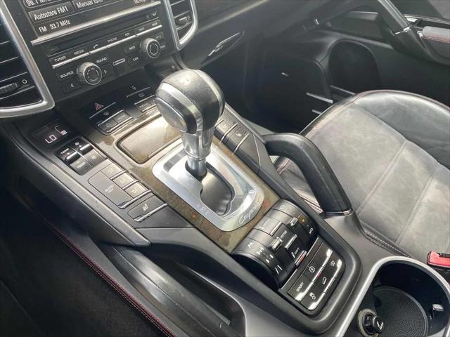2013 Porsche Cayenne GTS