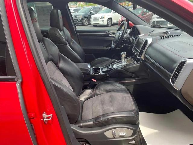 2013 Porsche Cayenne GTS
