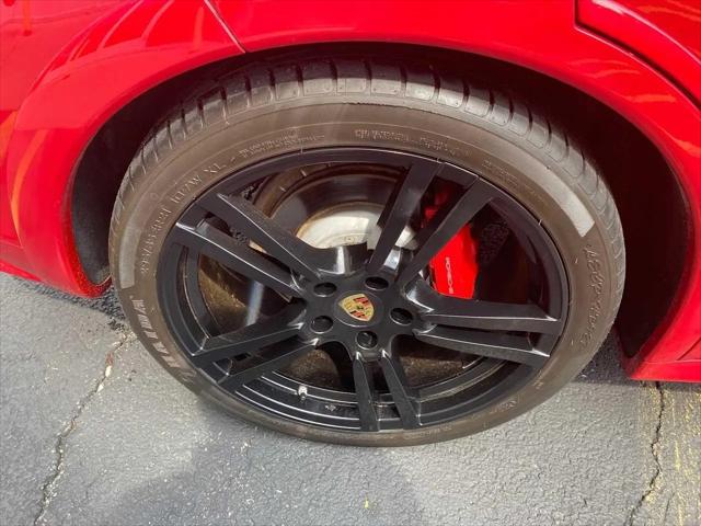 2013 Porsche Cayenne GTS