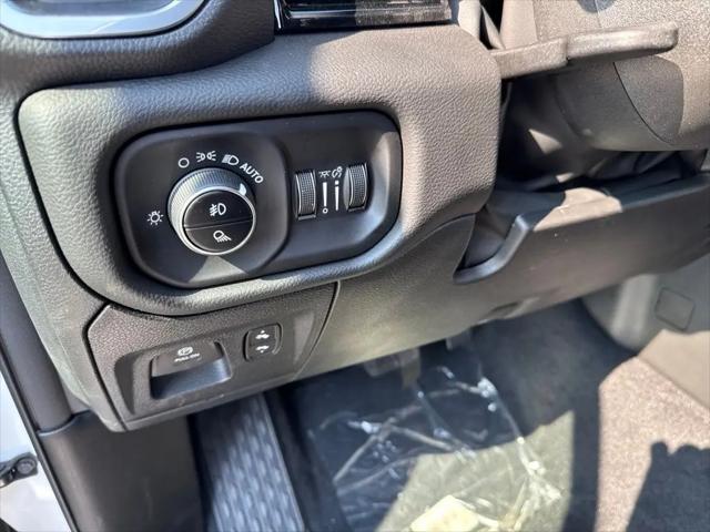 2026 Ram 1500 Laramie Crew Cab 4x4 5'7" Box
