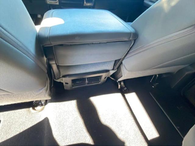 2019 Ram 1500 Classic SLT Crew Cab 4x2 64 Box