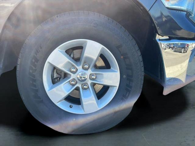 2019 Ram 1500 Classic SLT Crew Cab 4x2 64 Box