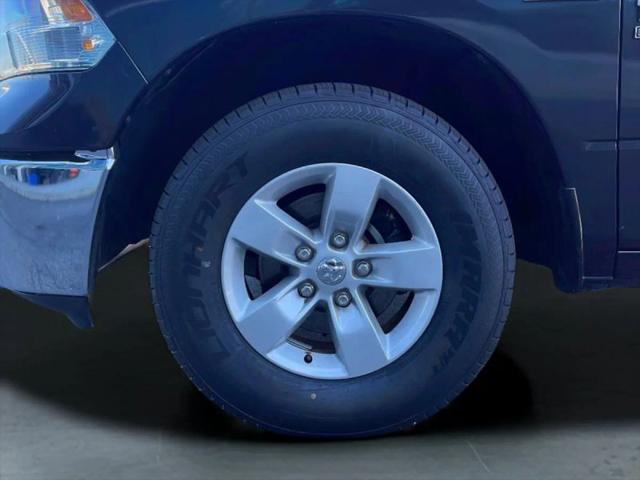 2019 Ram 1500 Classic SLT Crew Cab 4x2 64 Box