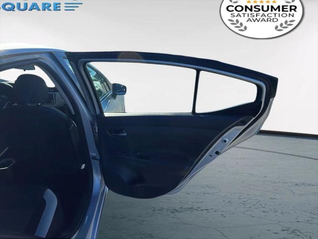 2021 Nissan Versa SV Xtronic CVT