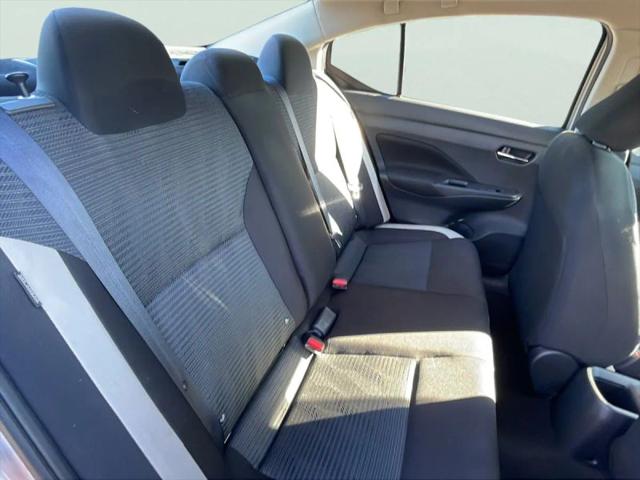2021 Nissan Versa SV Xtronic CVT