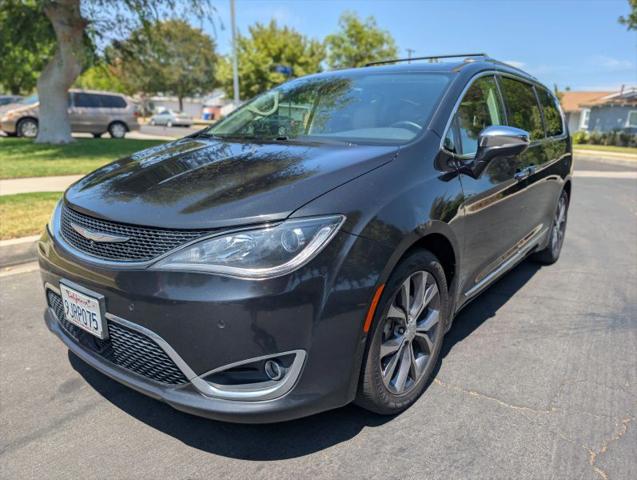 2017 Chrysler Pacifica Limited for sale in Winnetka, CA