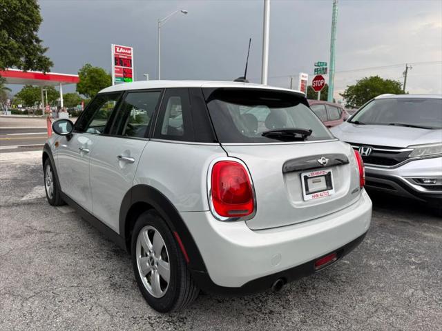 2016 MINI Hardtop Cooper
